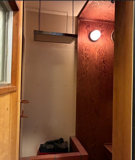 ホテルエリアワン帯広の客室内に設置されたプライベートサウナ
