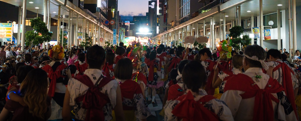 ねぶた祭 ハネト参加の様子